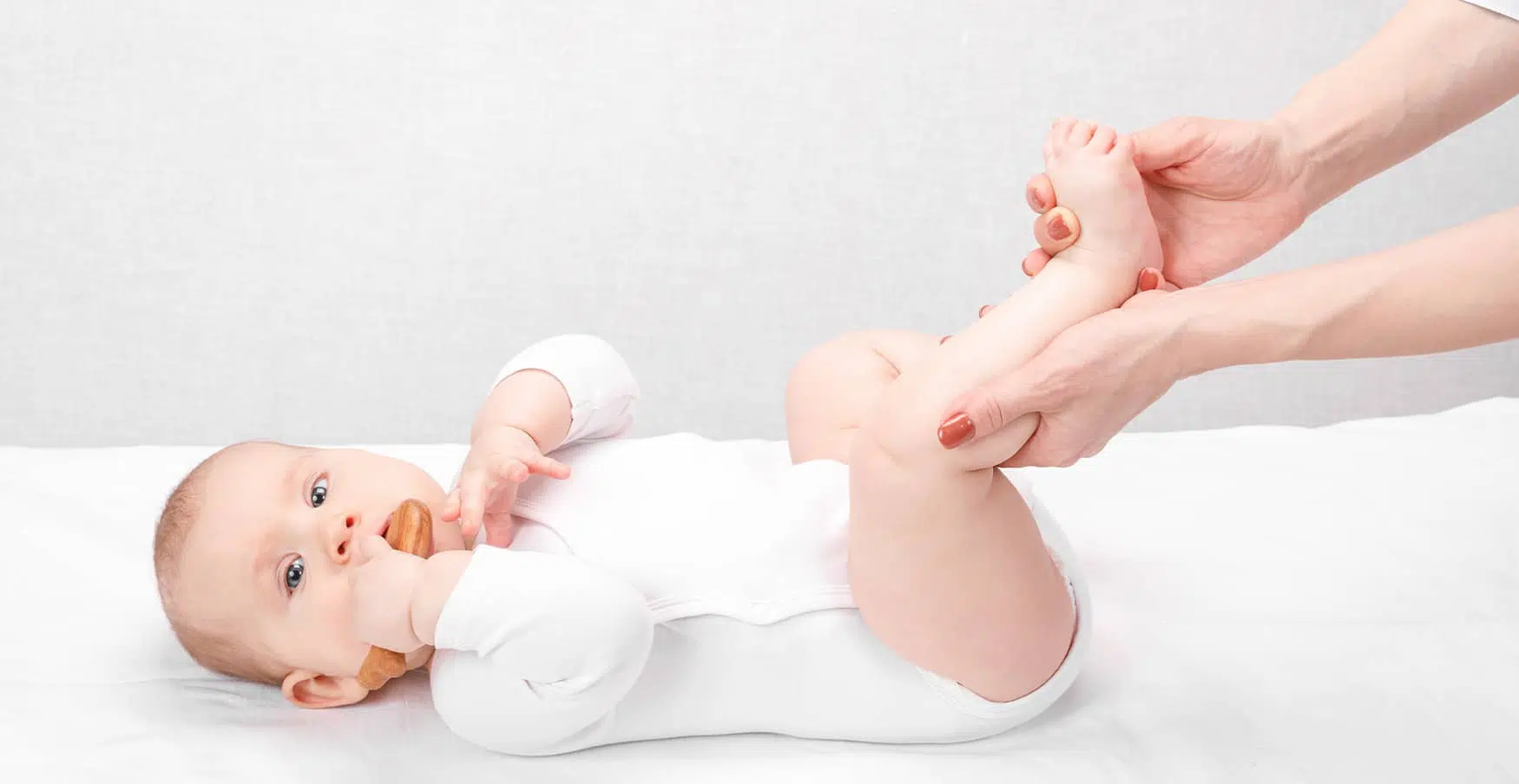 Luxation congénitale des hanches, causes et traitements, Institut de kinésithérapie | Paris